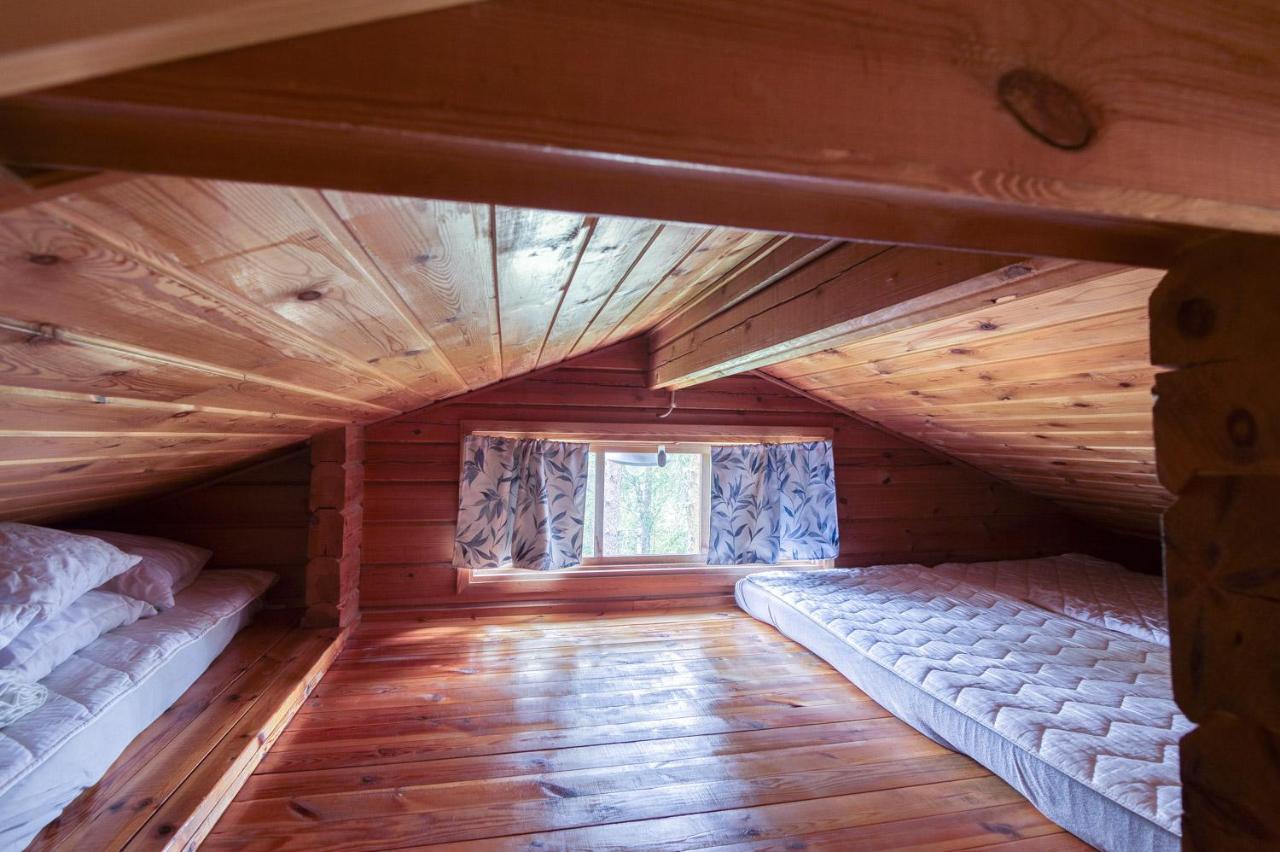 Pinetree Cottages Cozy Log Cabin Kalanti Buitenkant foto